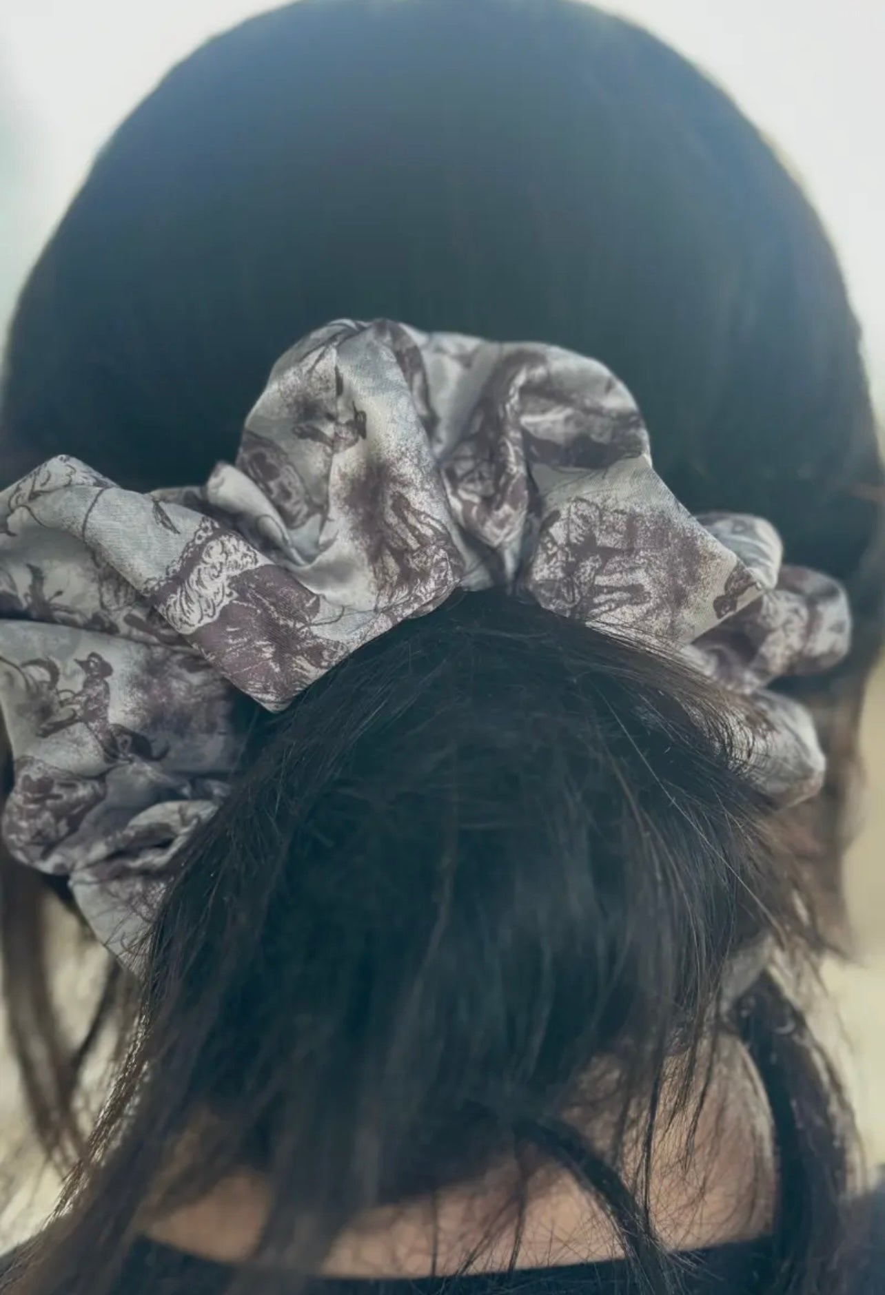 Rodeo road scrunchie