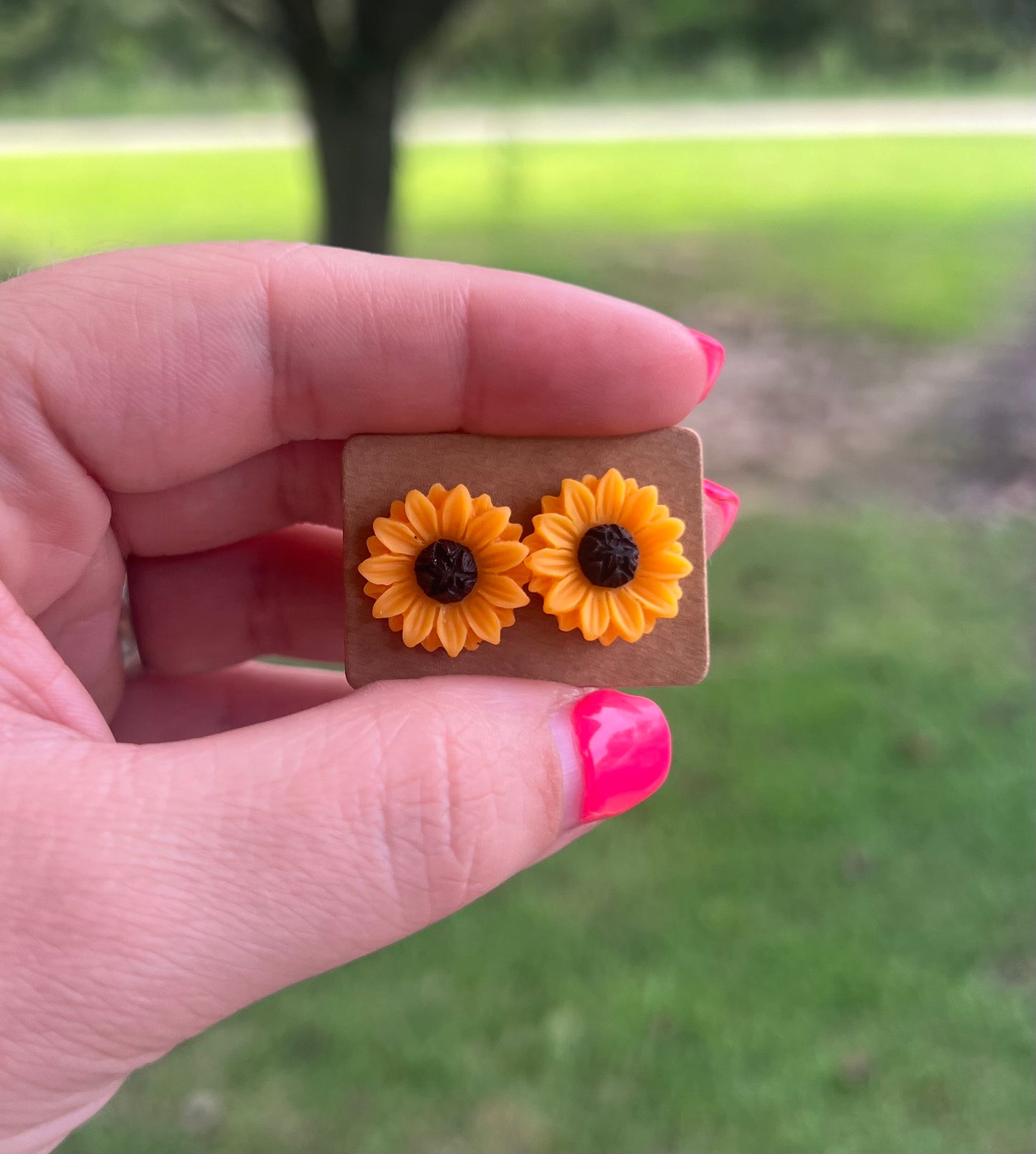 Sunflower stud earrings